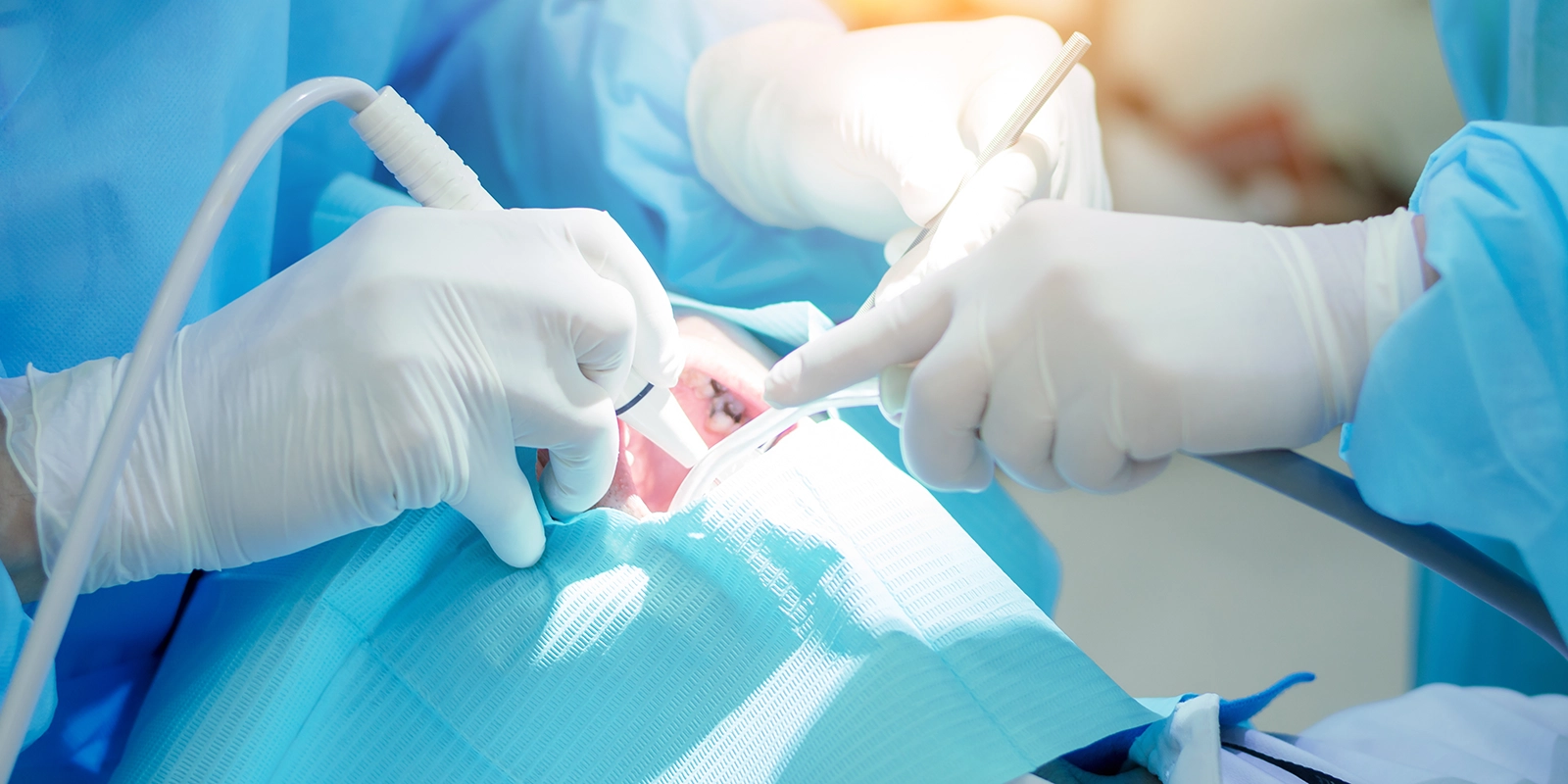 インプラント治療の流れ